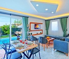 Villa Mira