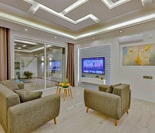 Villa Right
