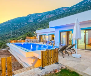 Villa Aura
